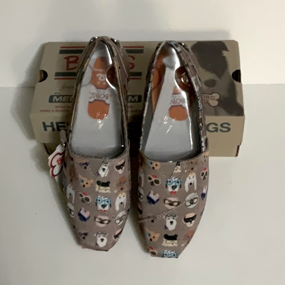 BOBS memory foam Skechers women’s size 6 NWT taupe